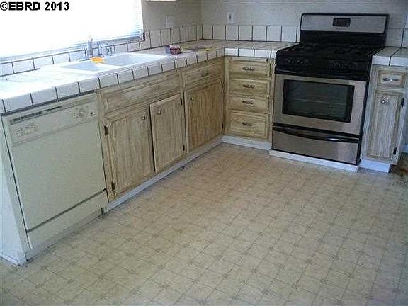 3rd image of 2205 Santa Maria Dr