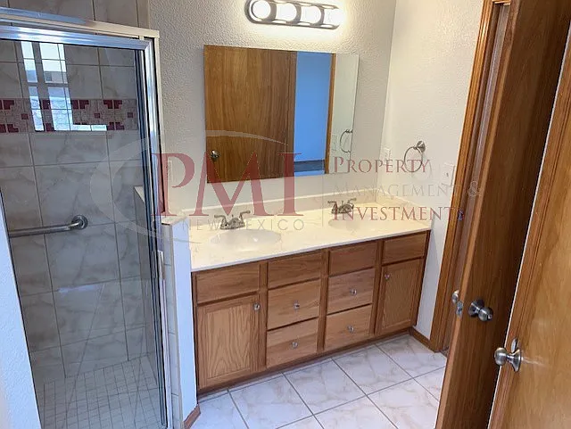 2229 Santa Ana — Photo 18