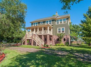 202 Meadowlawn St, La Porte, TX 77571