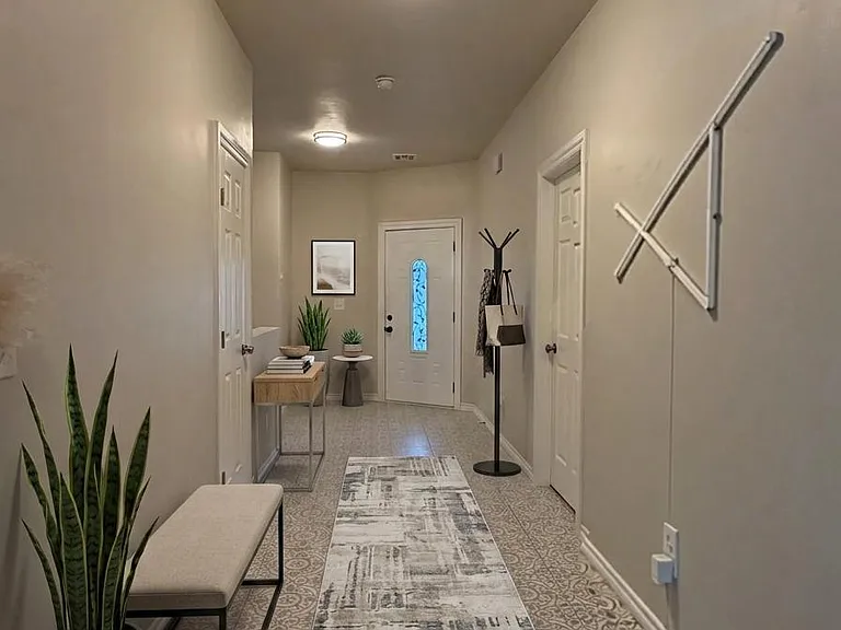 903 NW 102nd St — Photo 13