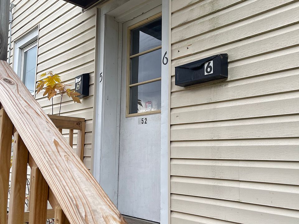 1st image of 452 W 1st St APT 5