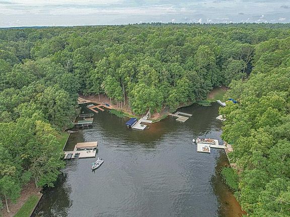 4th image of 247 Long Shoals Dr
