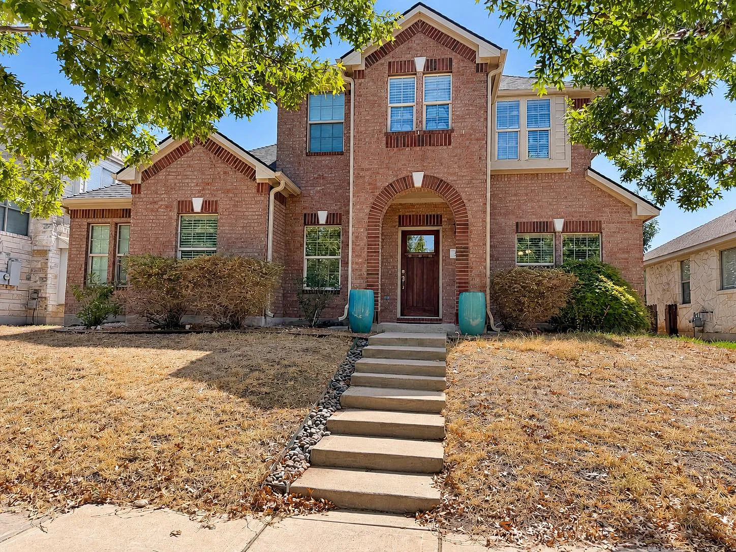 4 bed, 2.5 bath, 3085 sqft, $2,900 — Photo 1