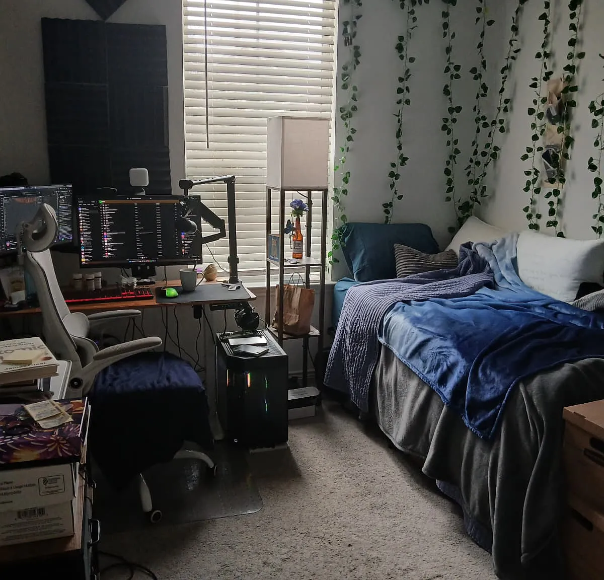 4 bed, 2340 sqft, $700 — Photo 2