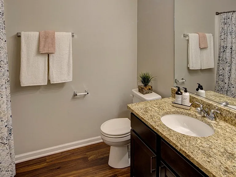 Algonquin Square Apartment Homes — Photo 9