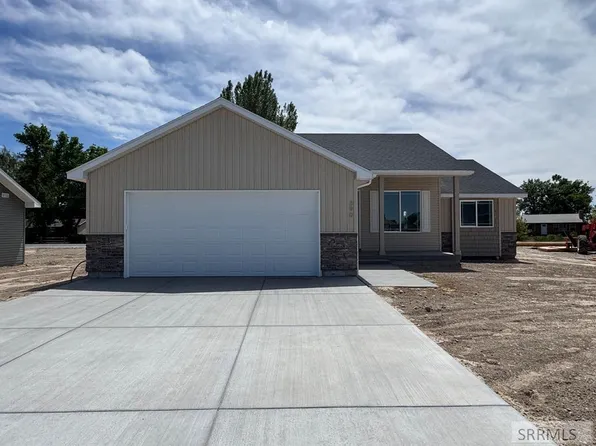 390 Wind River Dr, Shelley, ID 83274