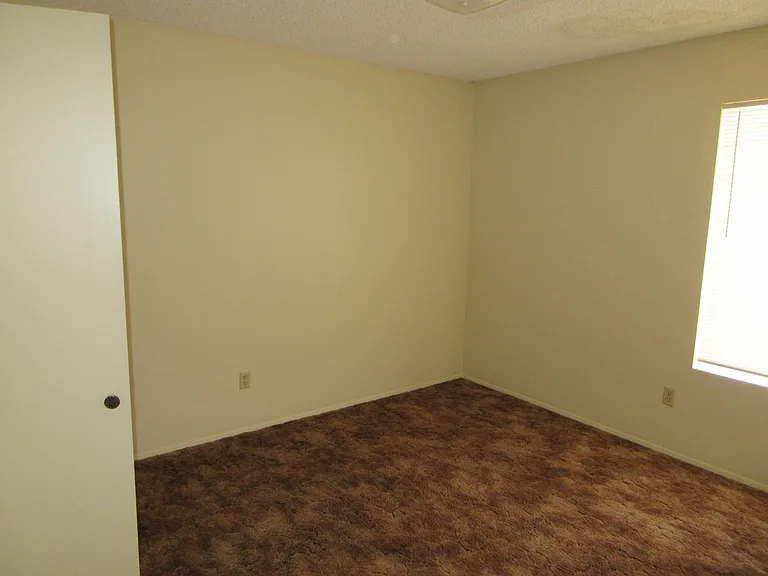 1025 Perdew Ave #C — Photo 7