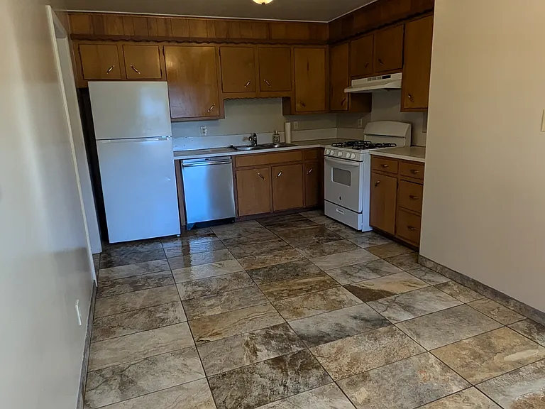 100 W 31st Pl — Photo 7