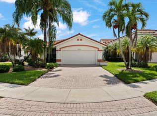 14920 Bel Aire Dr S, Pembroke Pines, FL 33027