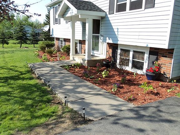 2nd image of 8598 Peck St