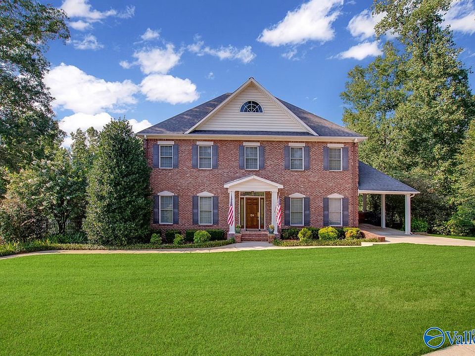 1st image of 134 Pavilion Dr