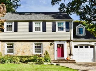 61 Windsor Rd, Tenafly, NJ 07670