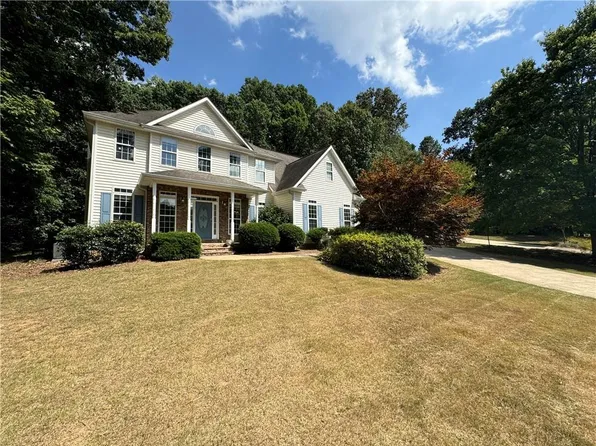 7695 Paces Ln, Gainesville, GA 30506