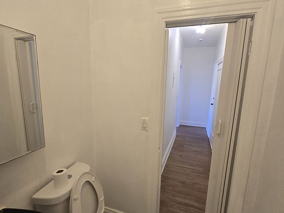 5th image of 6202 S Vermont Ave APT 4