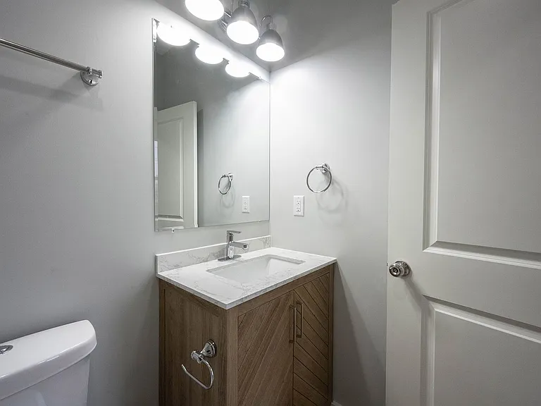 2810 E. Michigan St — Photo 16