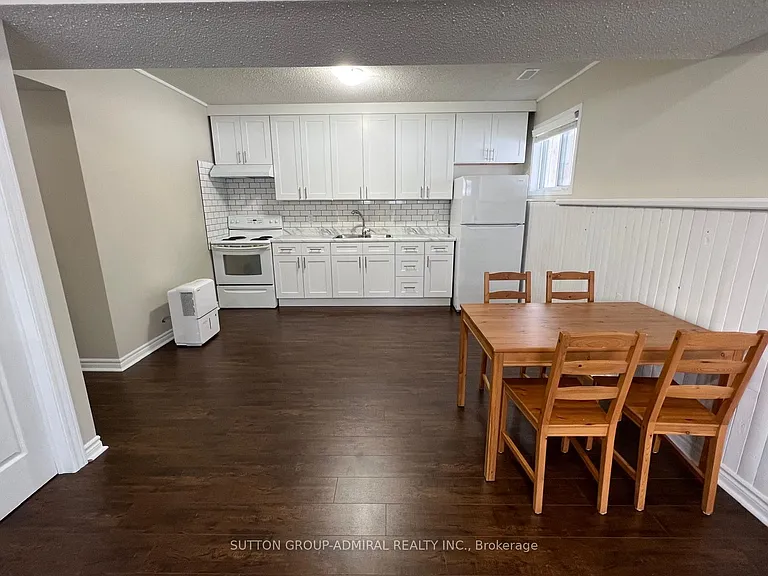 104 Helena St — Photo 2