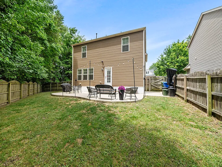 919 Award St — Photo 11