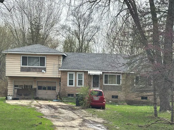 9739 269th Ave, Trevor, WI 53179