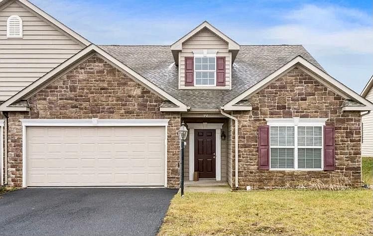 1st image of 3752 Oakley Ln #3752
