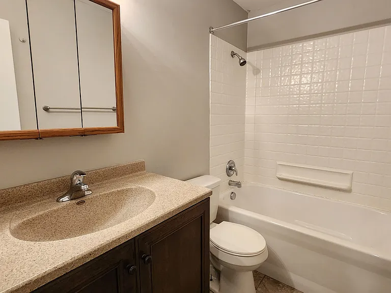 220 E. Lane Ave. — Photo 18