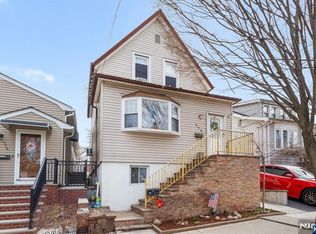 774 8th St, Secaucus, NJ 07094