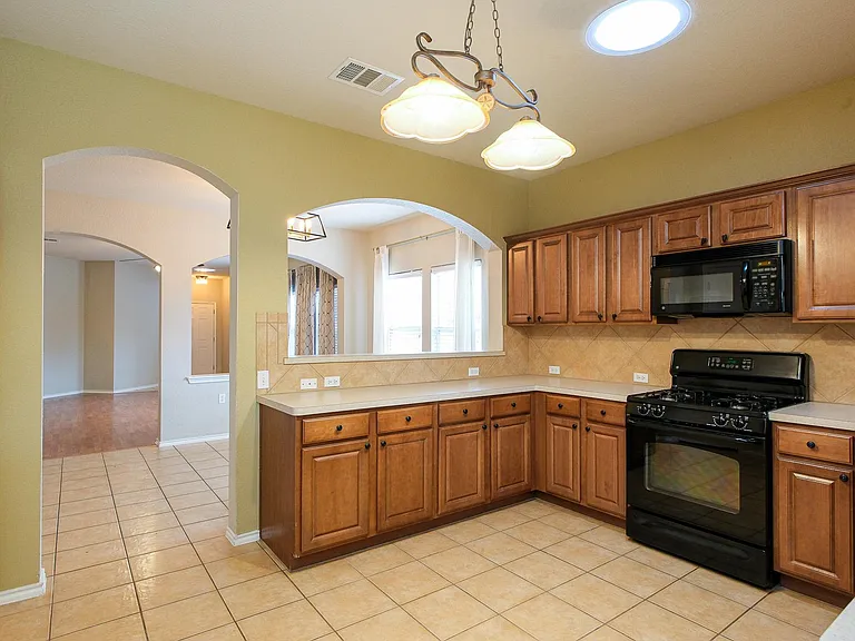 10312 Lone Pine Ln — Photo 9