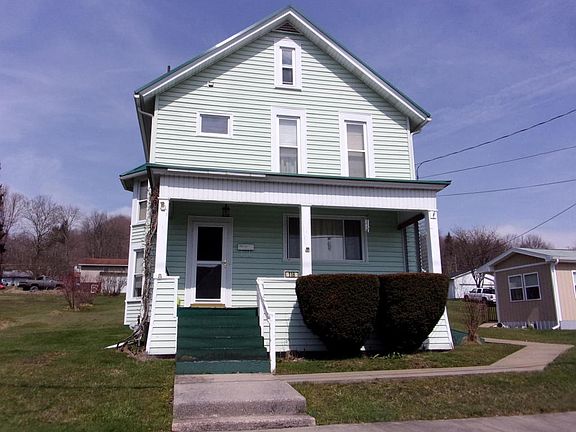 2nd image of 118 Brown St