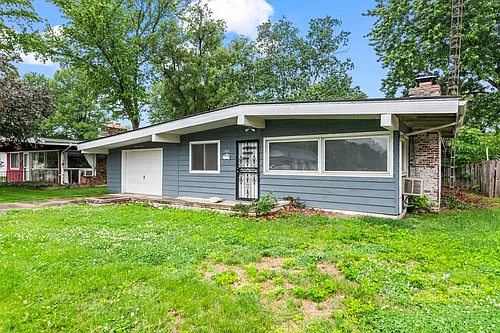 1111 Bruns Ln Photo 1