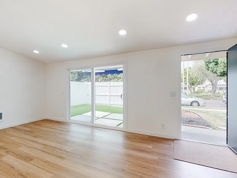 3036 Coolidge Ave #61 — Photo 8