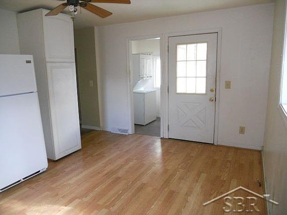 3rd image of 4081 Wood St