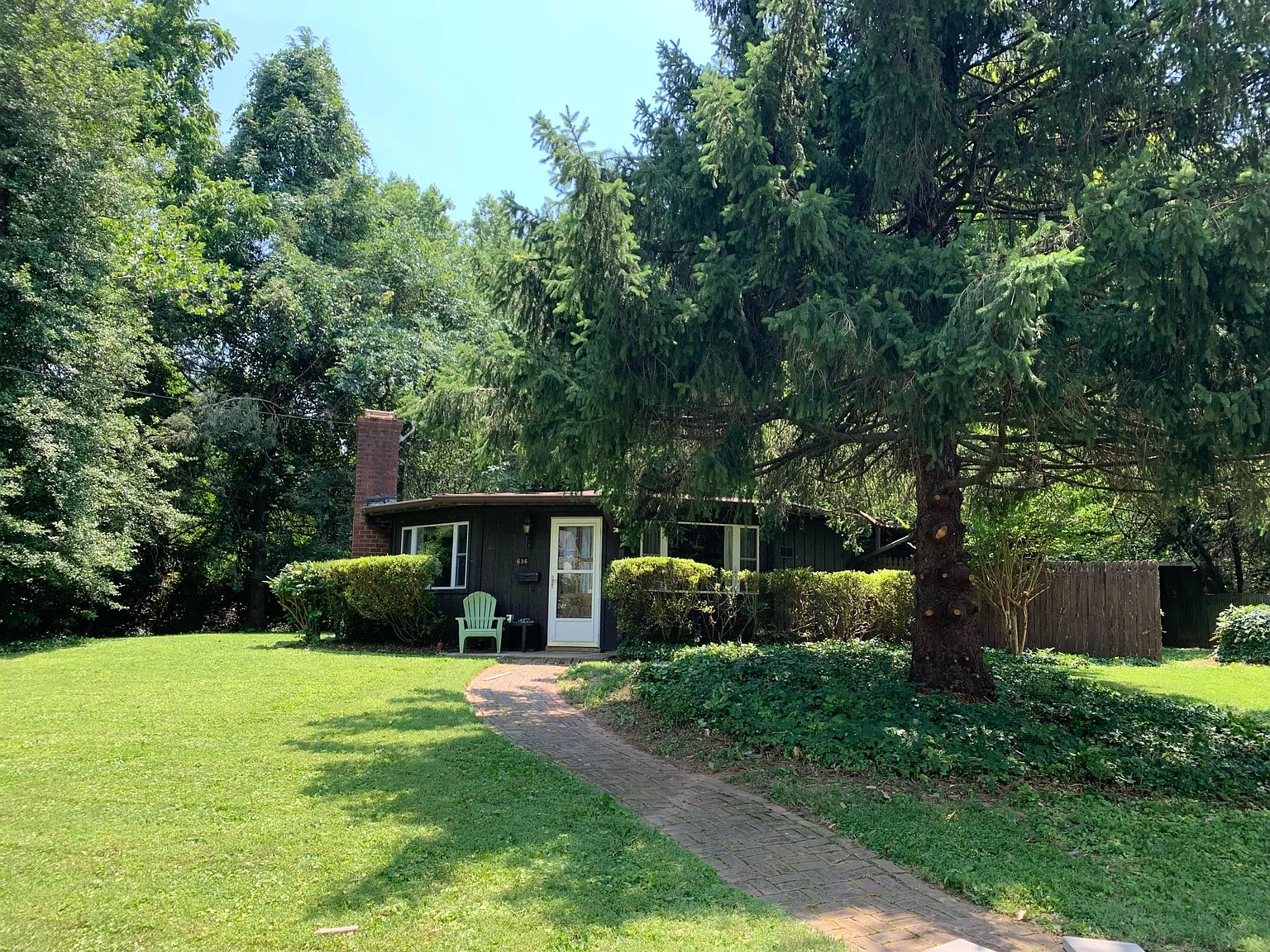 636 Watson Ave photo 1