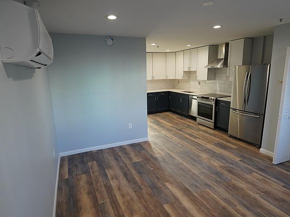5th image of 1729 Guilford Ave #2