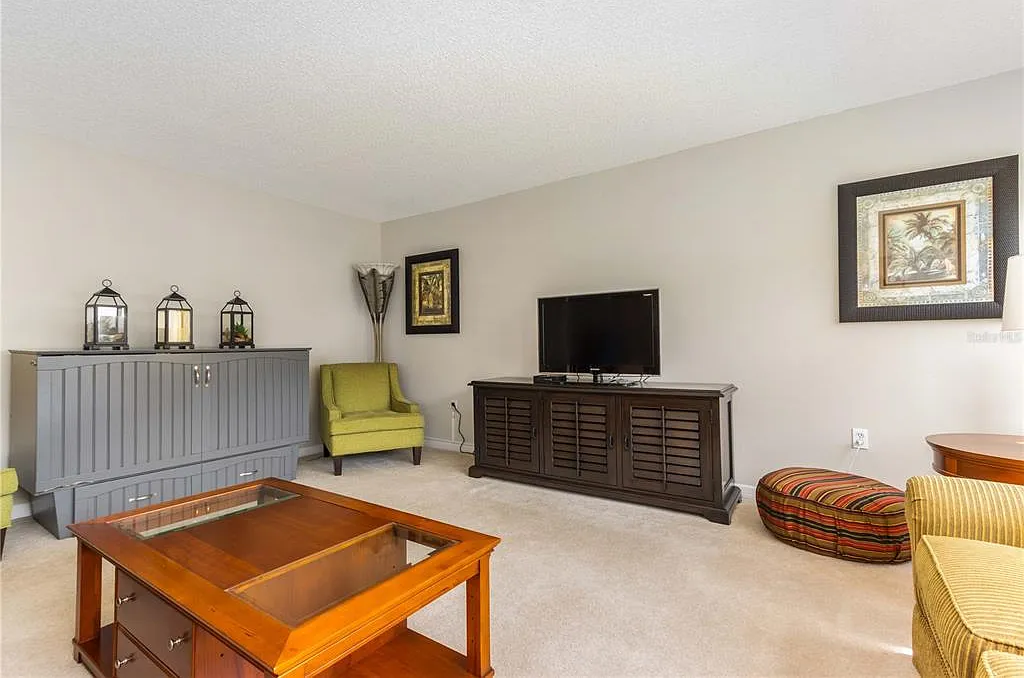 1 bed, 1.5 bath, 1235 sqft, $2,400 — Photo 4