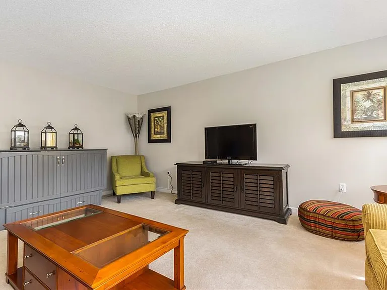 700 Island Way #501 — Photo 4