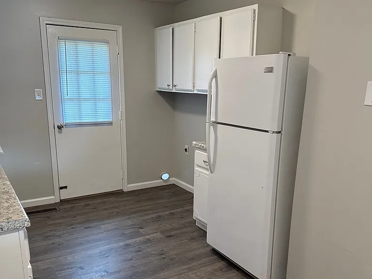 26 Foxboro Cv #R — Photo 3