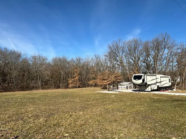 42 Monroe Rd #454, Stoutsville, MO 65283