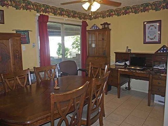 5th image of 520 NE Cimarron Cir