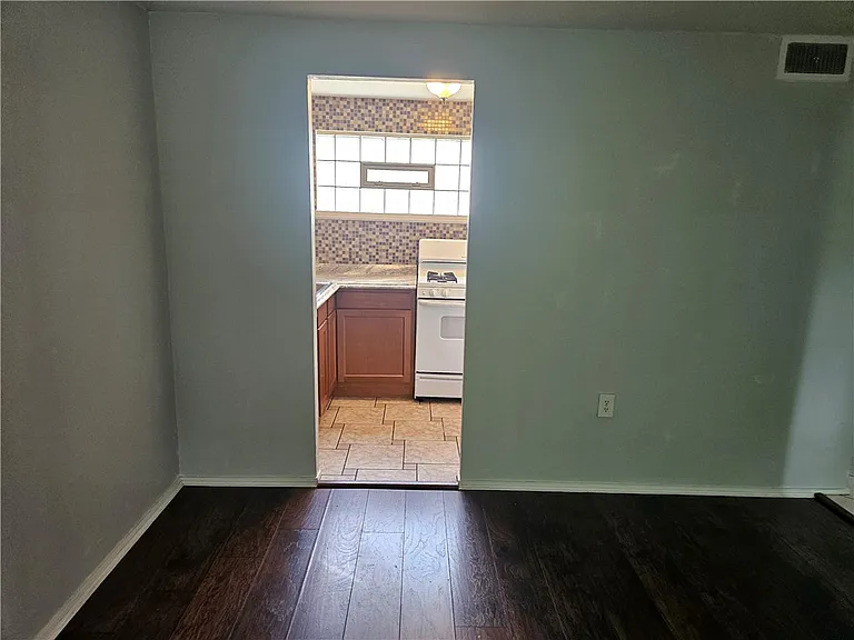 1907 Hanover St #10 — Photo 7