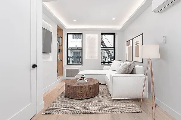 1st image of 117 Elizabeth St APT 1A