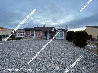 573 Christine Dr NE, Rio Rancho, NM 87124