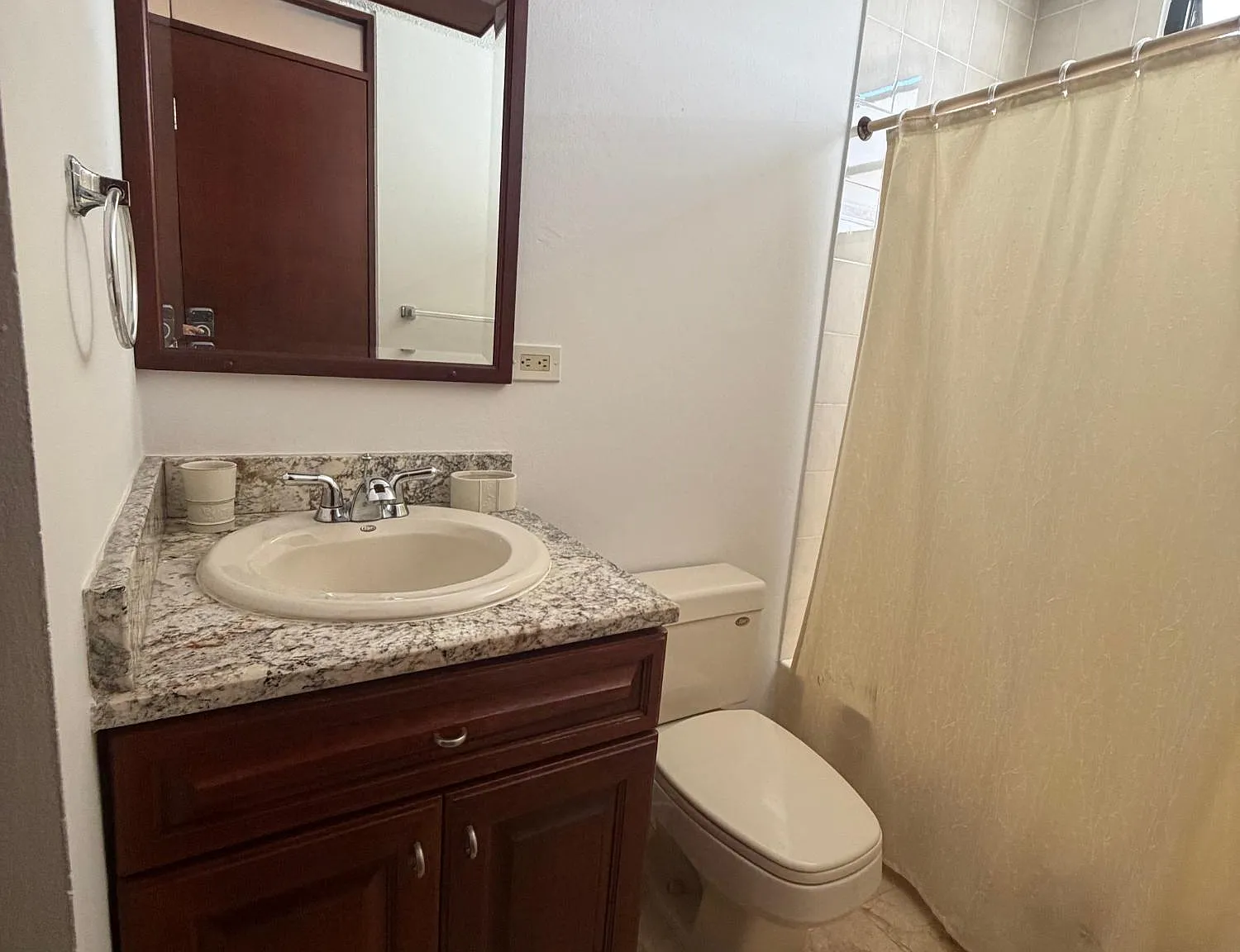 Miramar Royal Tower (Condominio) — Photo 4