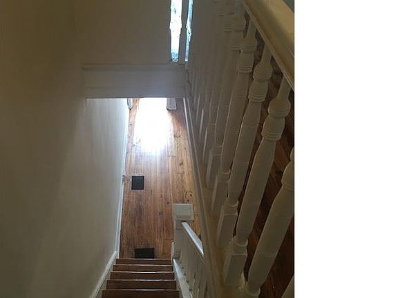 4th image of 2122 E Ann St