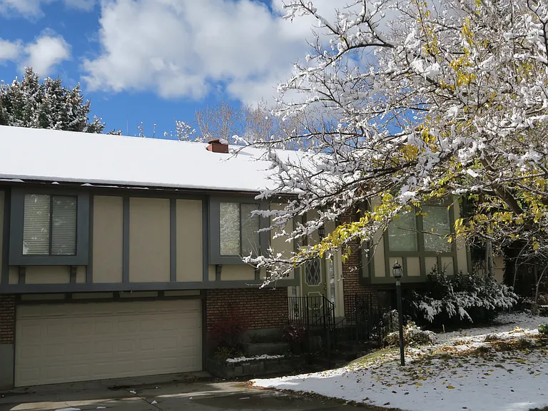 9494 S Pinedale Cir — Photo 1