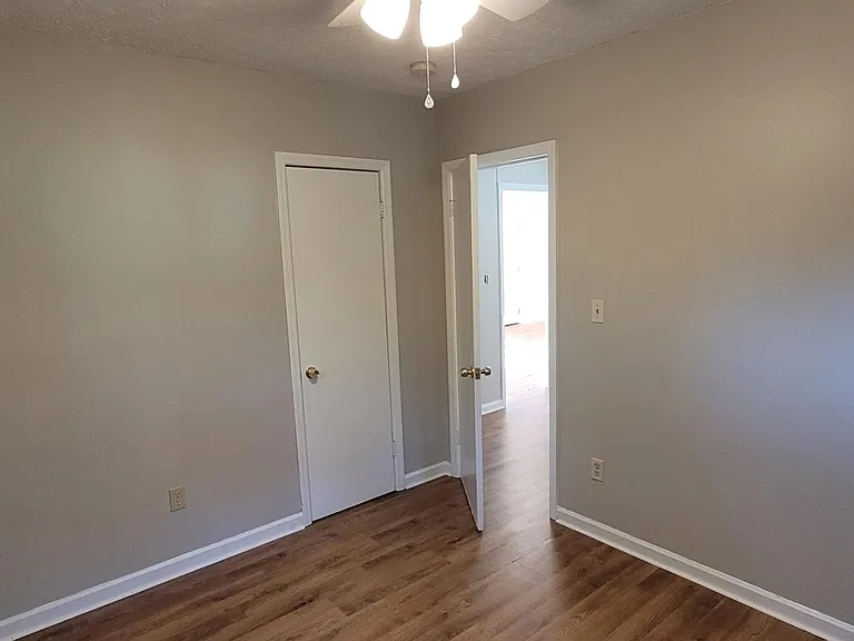 2733 Rice St — Photo 11