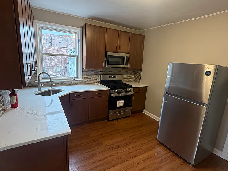 17 Maple Ave #2 — Photo 7