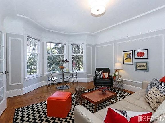2nd image of 1535 Oak St APT 3