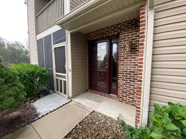 18 Wiltshire E, Carlisle, PA 17015