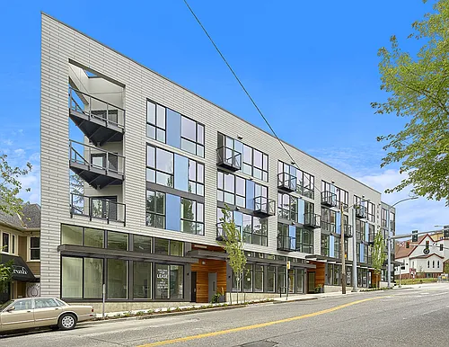 Hamilton- Your Bright, Modern City Home! Photo 1