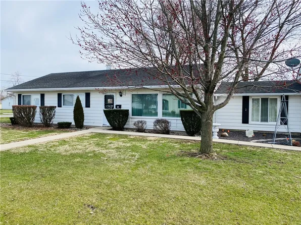 201 W Florida Ave, Casey, IL 62420