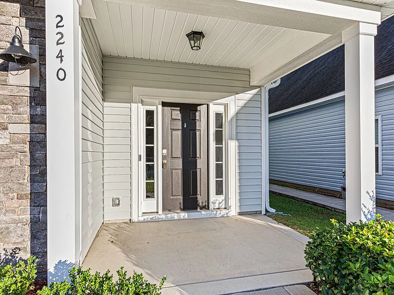 2240 Mannington Dr — Photo 10